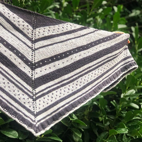 Betwixtmas Shawl 2020 - In Rowan Island Blend - By Lynne Rowe 5 Betwixtmas Shawl 2020 - In Rowan Island Blend - By Lynne Rowe - Image 3