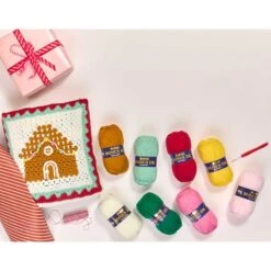 Gingerbread Christmas Crochet Along In Hayfield Bonus Dk By Lindsey Newns -Black Sheep Wool CAL OVERHEAD DETAILS 020