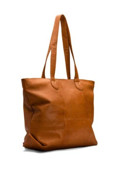 Muud Laura Bag - Whisky -Black Sheep Wool Laura Shopper Living QB 4395 12 720x 4515bfec 08f6 4611 a6b2 0a5d87aa9af1