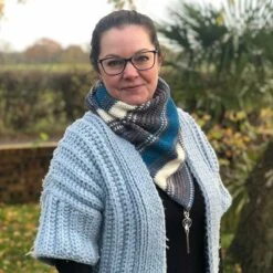 Betwixtmas Shawl 2022 - Nicola In Urth Betwixed Merino - By Urth Yarns