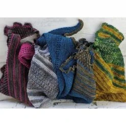 Betwixtmas Knitted Shawl 2021 - Burnished In Fyberspates DK - By Lynne Rowe 12 Betwixtmas Knitted Shawl 2021 - Burnished In Fyberspates DK - By Lynne Rowe -Black Sheep Wool PXL 20211122 102115594.PORTRAIT