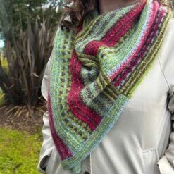 Lampas MAL - Rose - By Lisa Richardson In Rowan Fine Tweed Haze Dk