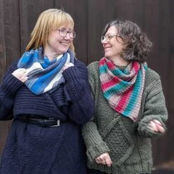 Betwixtmas Shawl 2022 - Nicola In Urth Betwixed Merino - By Urth Yarns 14 Betwixtmas Shawl 2022 - Nicola In Urth Betwixed Merino - By Urth Yarns -Black Sheep Wool both full optimised