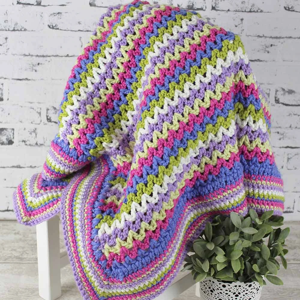 Chunky Monkey V-Stitch Blanket In Scheepjes Chunky Monkey 2 Chunky Monkey V-Stitch Blanket In Scheepjes Chunky Monkey