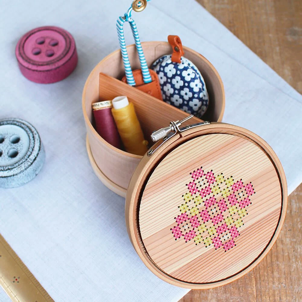 Cohana Magewappa Toolbox Embroidery Hoop 12cm - Blue 5 Cohana Magewappa Toolbox Embroidery Hoop 12cm - Blue - Image 3