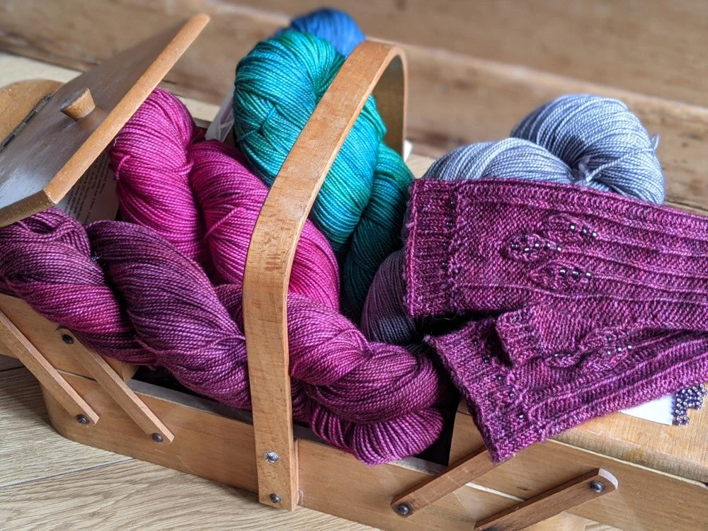 Leave These To Me Fingerless Mitts - Pack In Fyberspates Vivacious 4ply - Mixed Magentas 4 Leave These To Me Fingerless Mitts - Pack In Fyberspates Vivacious 4ply - Mixed Magentas - Image 2