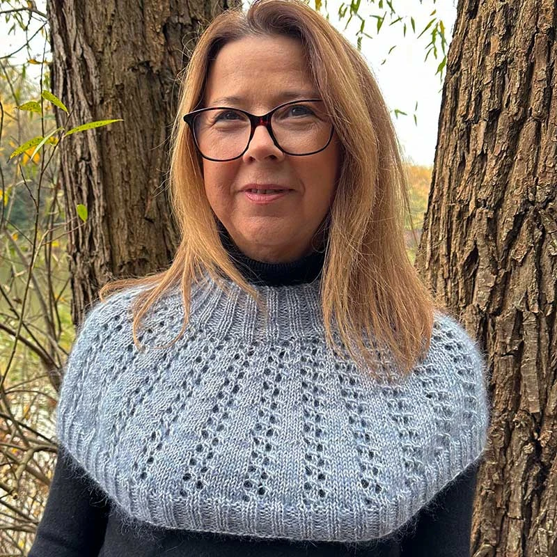 Betwixtmas 2024 Knitted Shoulder Cowl - Star Of Wonder In Fyberspates Vivacious 4ply & Rowan Kidsilk Haze By Carol Meldrum 6 Betwixtmas 2024 Knitted Shoulder Cowl - Star Of Wonder In Fyberspates Vivacious 4ply & Rowan Kidsilk Haze By Carol Meldrum - Image 4